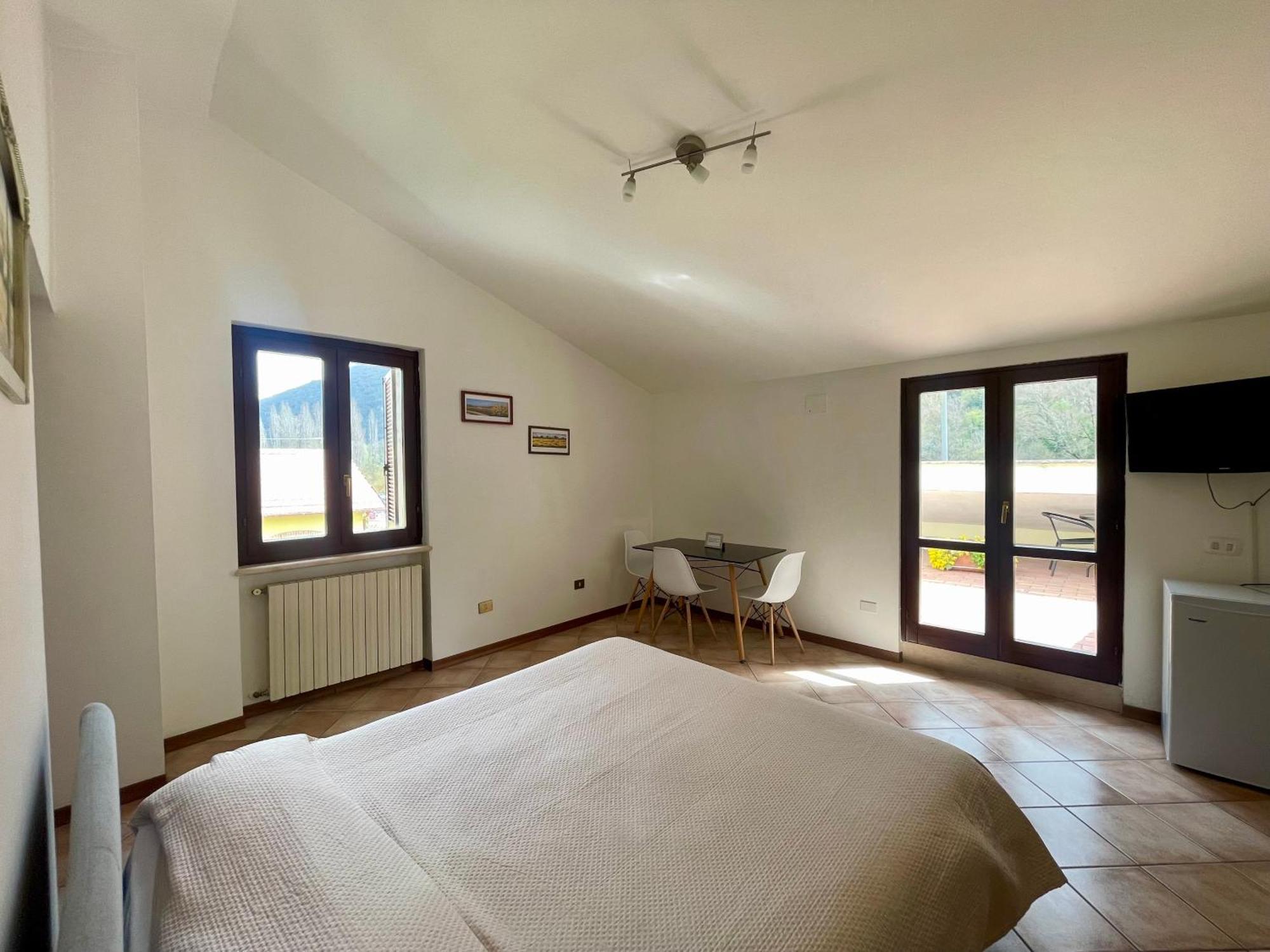 Il Casolare Della Cascata Hotell Terni Rum bild
