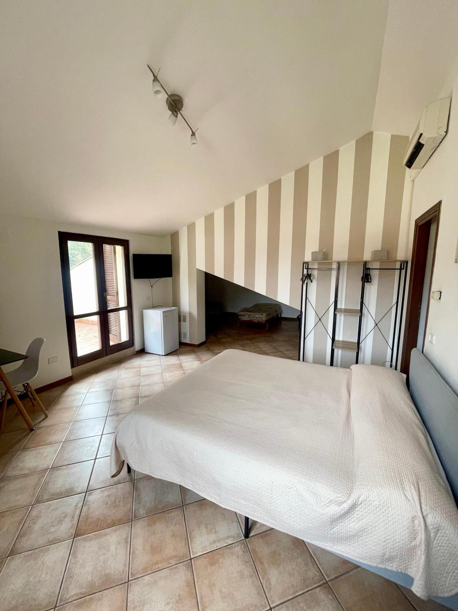 Il Casolare Della Cascata Hotell Terni Rum bild