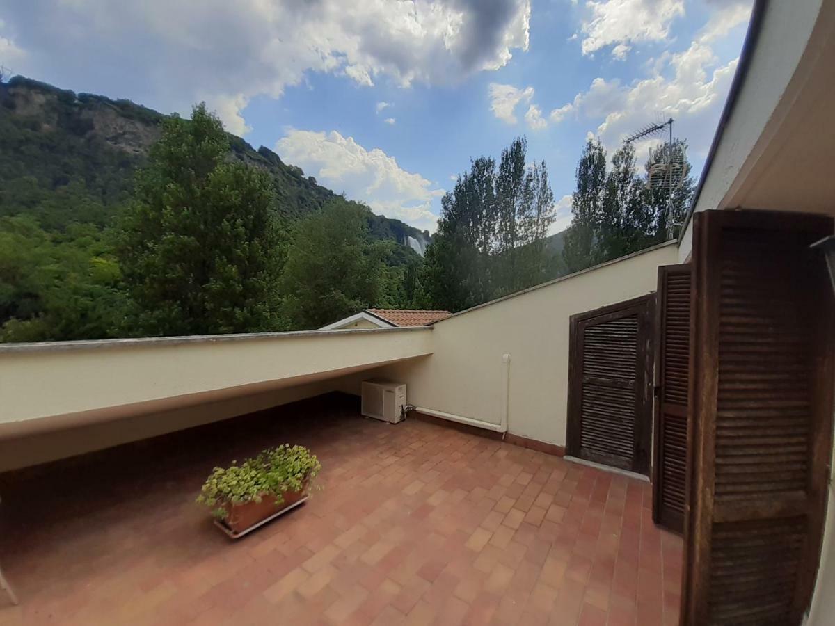 Il Casolare Della Cascata Hotell Terni Exteriör bild